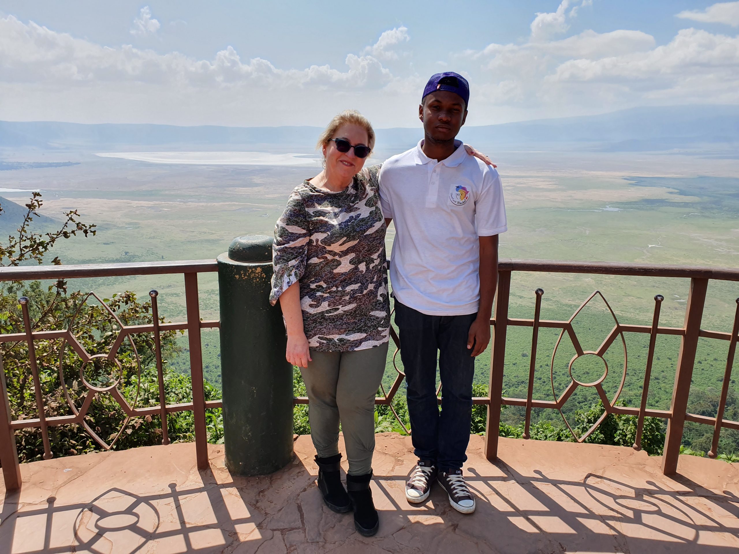 נקודת התצפית המפורסמת על מכתש Ngorongoro- באפריקה