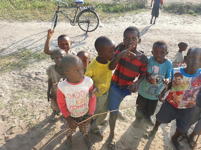 ילדים מקומיים של טנזניה
